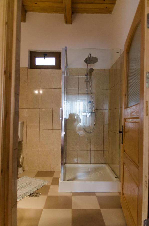 Cabana Valea Bradului Nucşoara Esterno foto