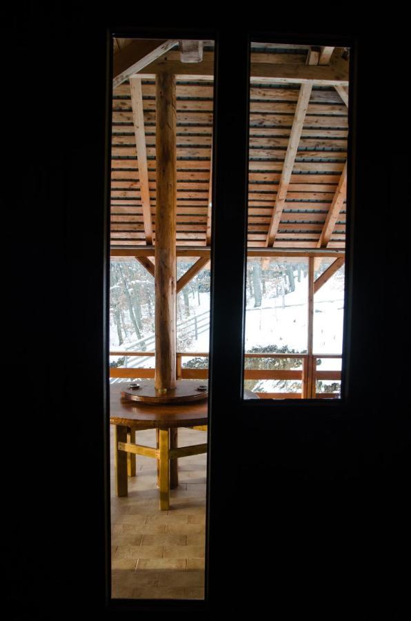 Cabana Valea Bradului Nucşoara Esterno foto
