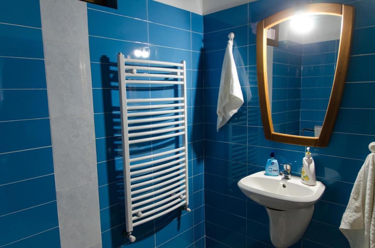 Cabana Valea Bradului Nucşoara Esterno foto